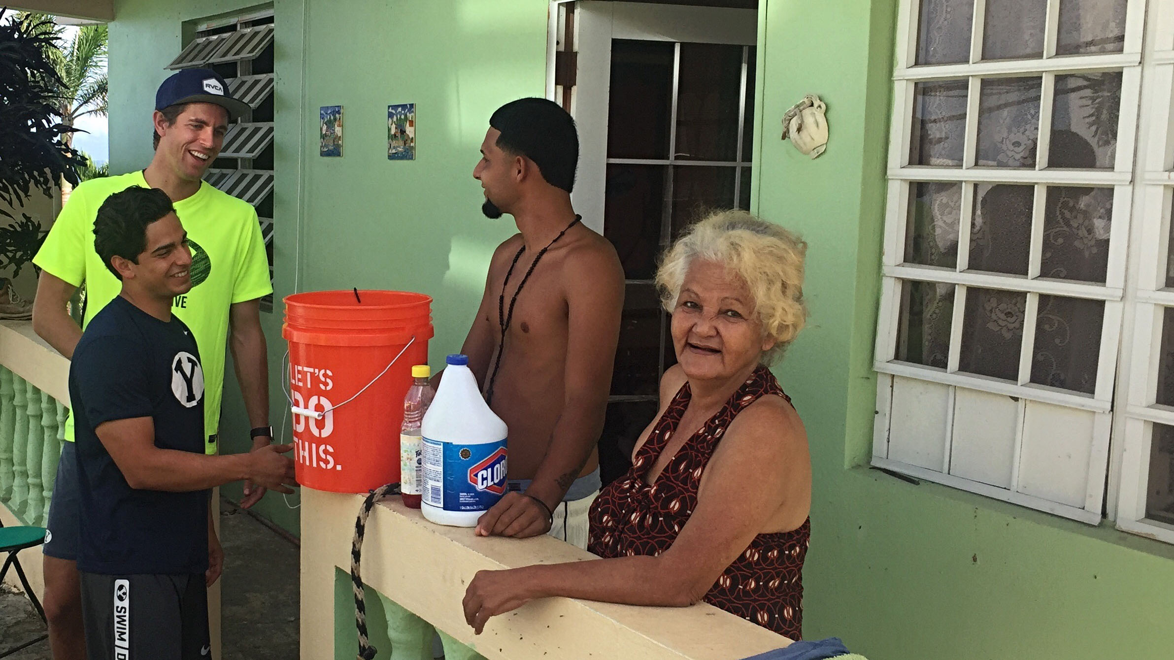 Cougars find time to train and serve in Puerto Rico | byucougars.com