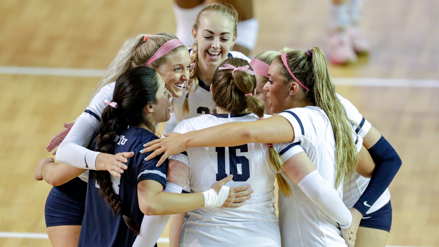 No. 14 BYU women's volleyball huddles after a point against Santa Clara on October 6, 2022