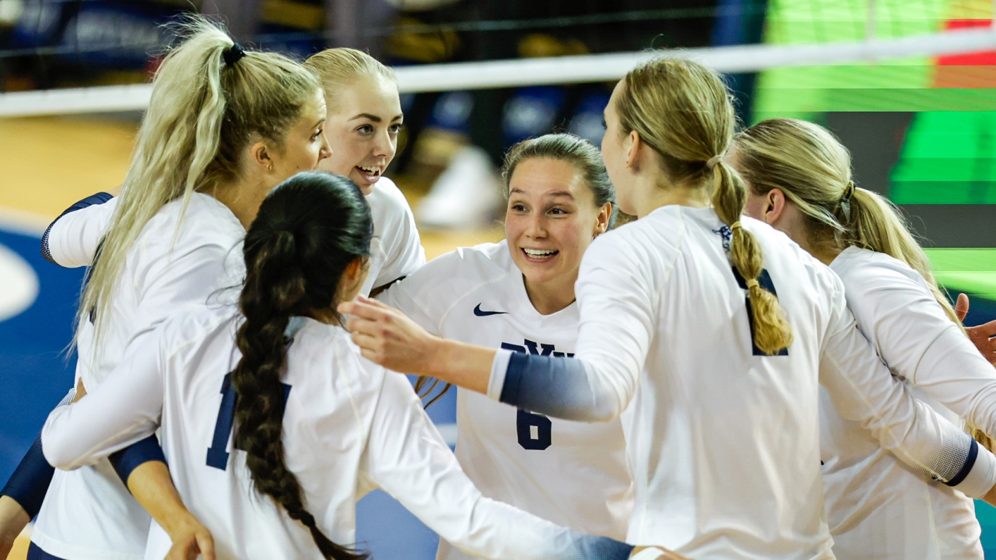 Abby Taylor and No. 17 BYU women's volleyball huddle during Portland game on October 29, 2022