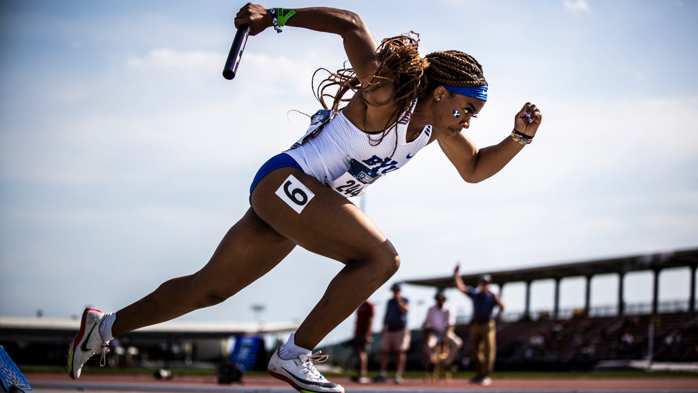 Adaobi Tabugbo competes in the women's 4x100-meter at the 2022 NCAA West Preliminary