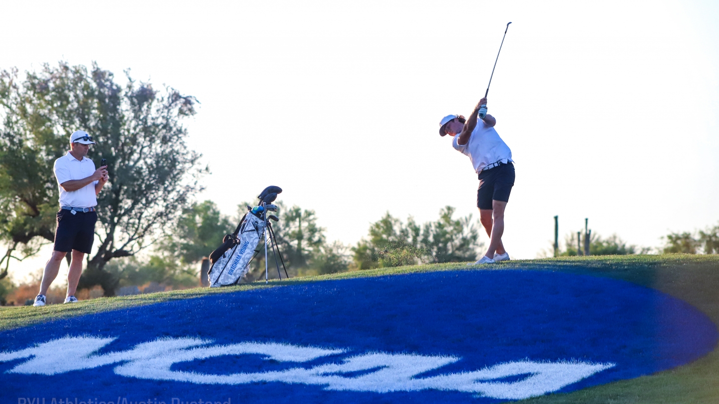 Carson Lundell hits a shot during the third round of the NCAA Championship.